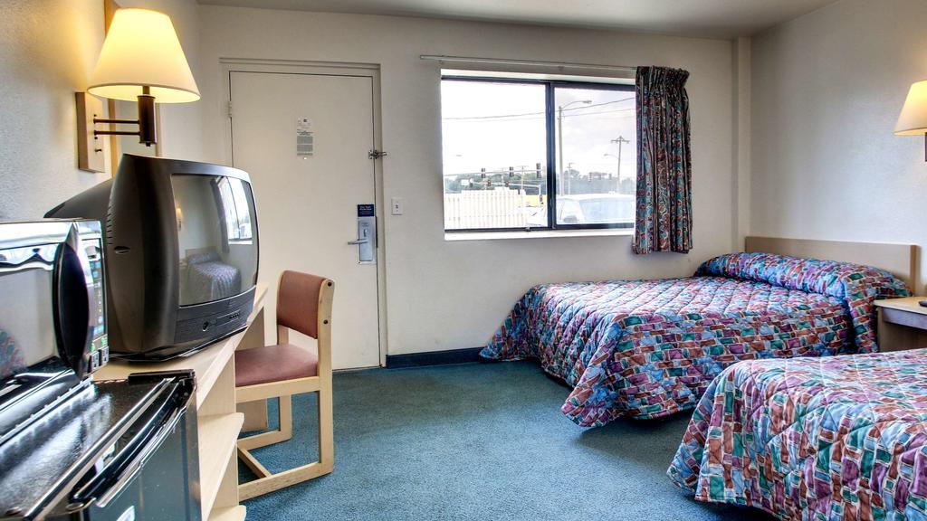 Motel 6 Des Moines South - Airport Kültér fotó
