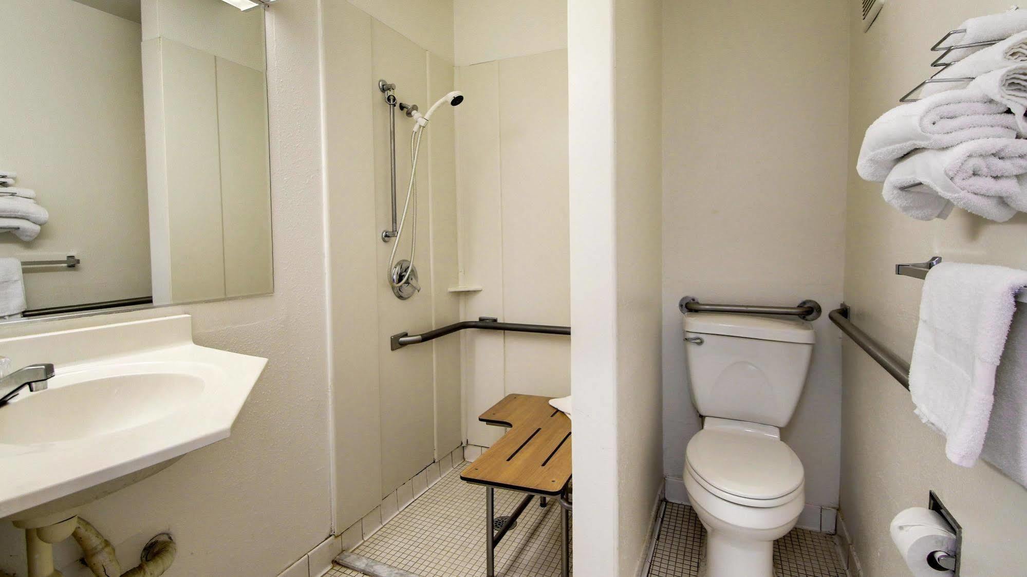 Motel 6 Des Moines South - Airport Kültér fotó