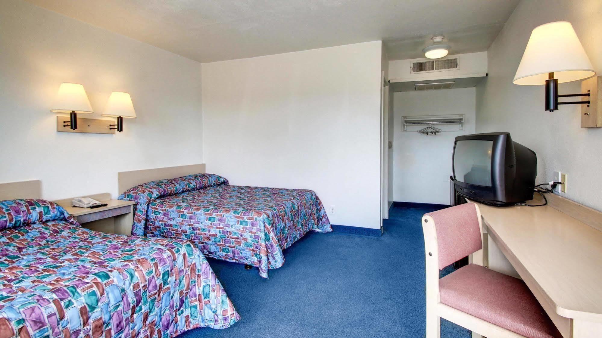Motel 6 Des Moines South - Airport Kültér fotó
