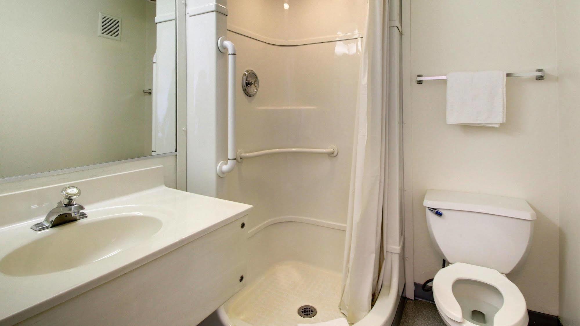 Motel 6 Des Moines South - Airport Kültér fotó